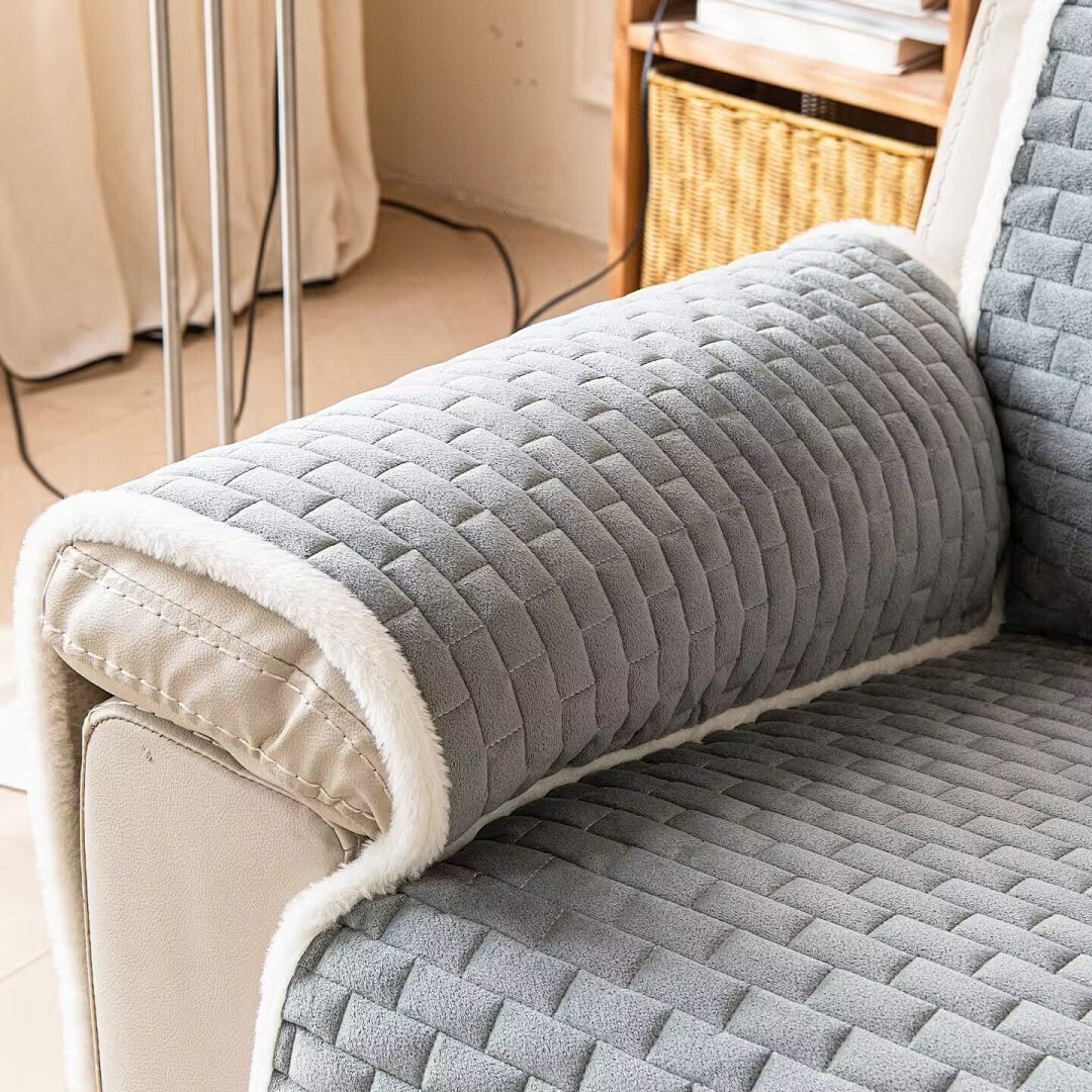 Antypoślizgowe poduszki na sof – Velvet Cushion Cover recenzja i cena